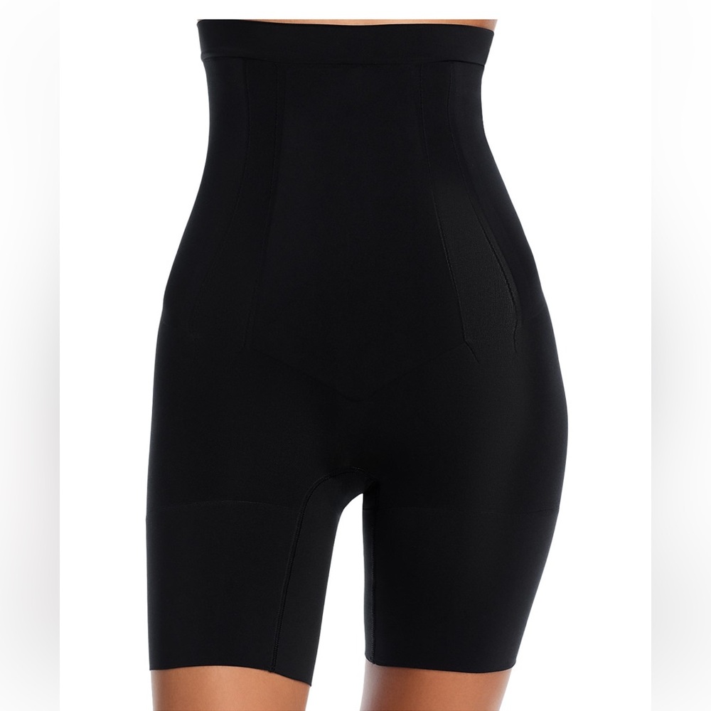 SPANX NWT Black High Waisted Mid-Thigh Shorts Size XL.